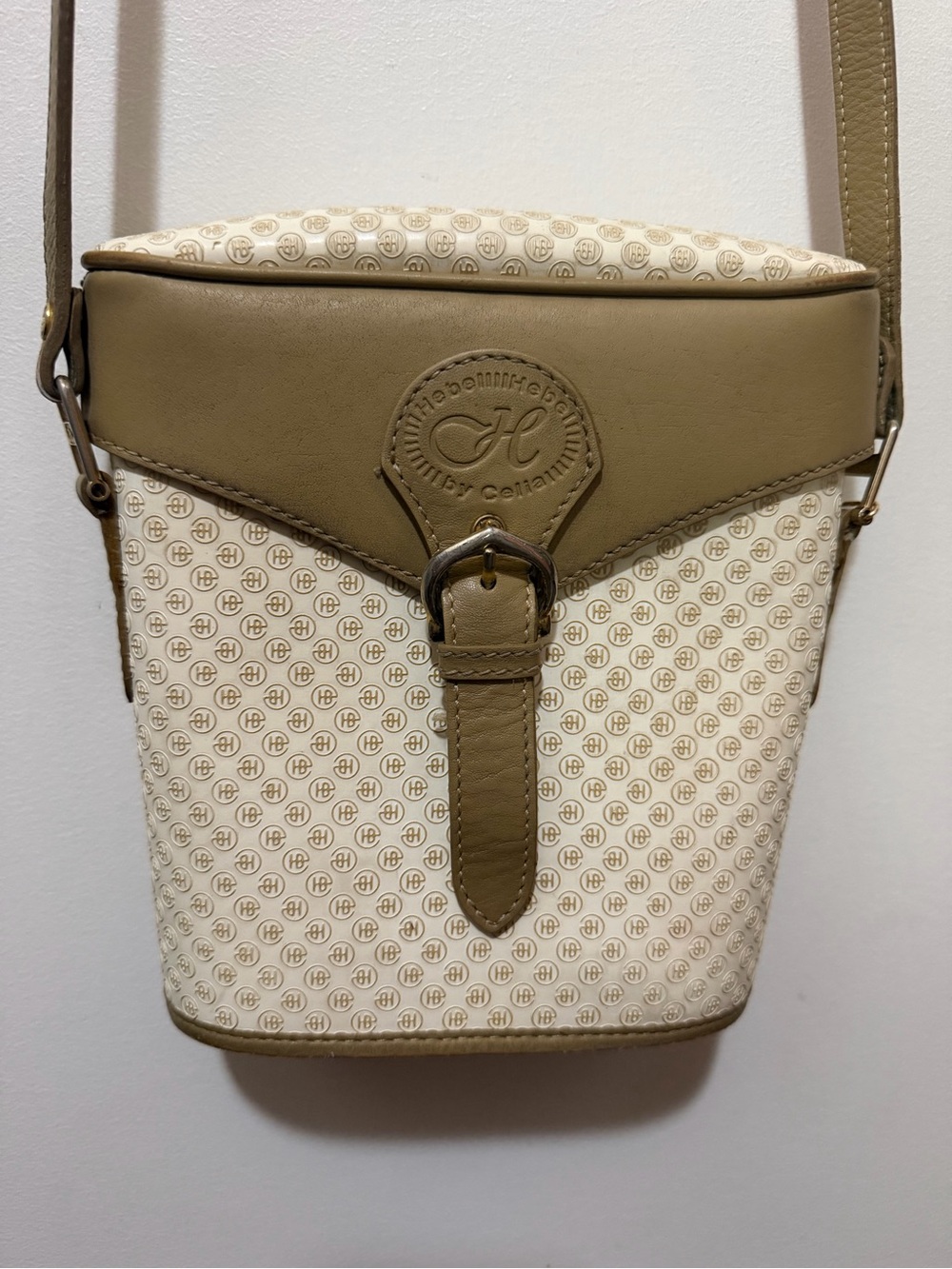 Hebe by Celia Vintage Cream & Tan Bucket Crossbody Bag | Leather Trim